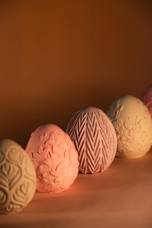 Αυγά με ανάγλυφα σχέδια